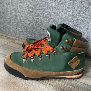 North Face hiking boot - 10.5 - retro